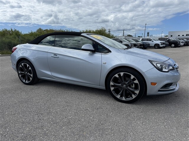 2016 Buick Cascada Premium photo 2