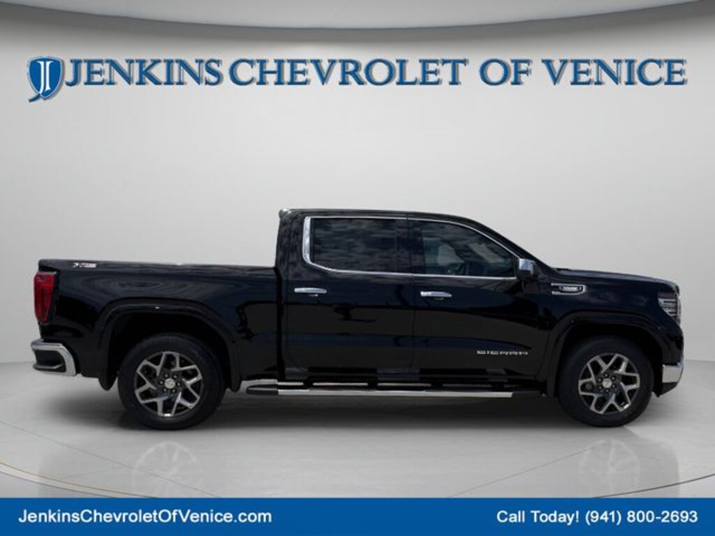 Used 2023 GMC Sierra 1500 SLT Truck Crew Cab