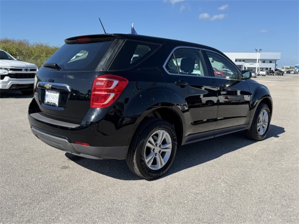 Used 2017 Chevrolet Equinox LS SUV