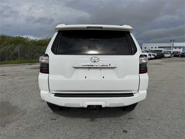 2021 Toyota 4Runner SR5 photo 4