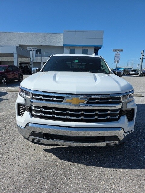 2022 Chevrolet Silverado 1500 LTZ photo 2