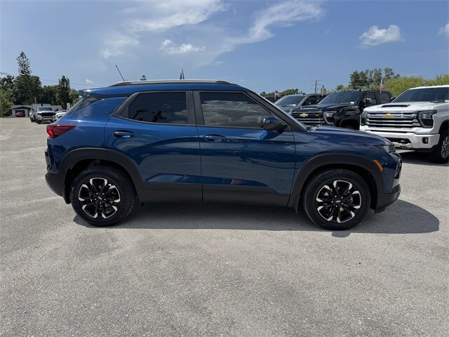 2021 Chevrolet Trailblazer LT photo 3