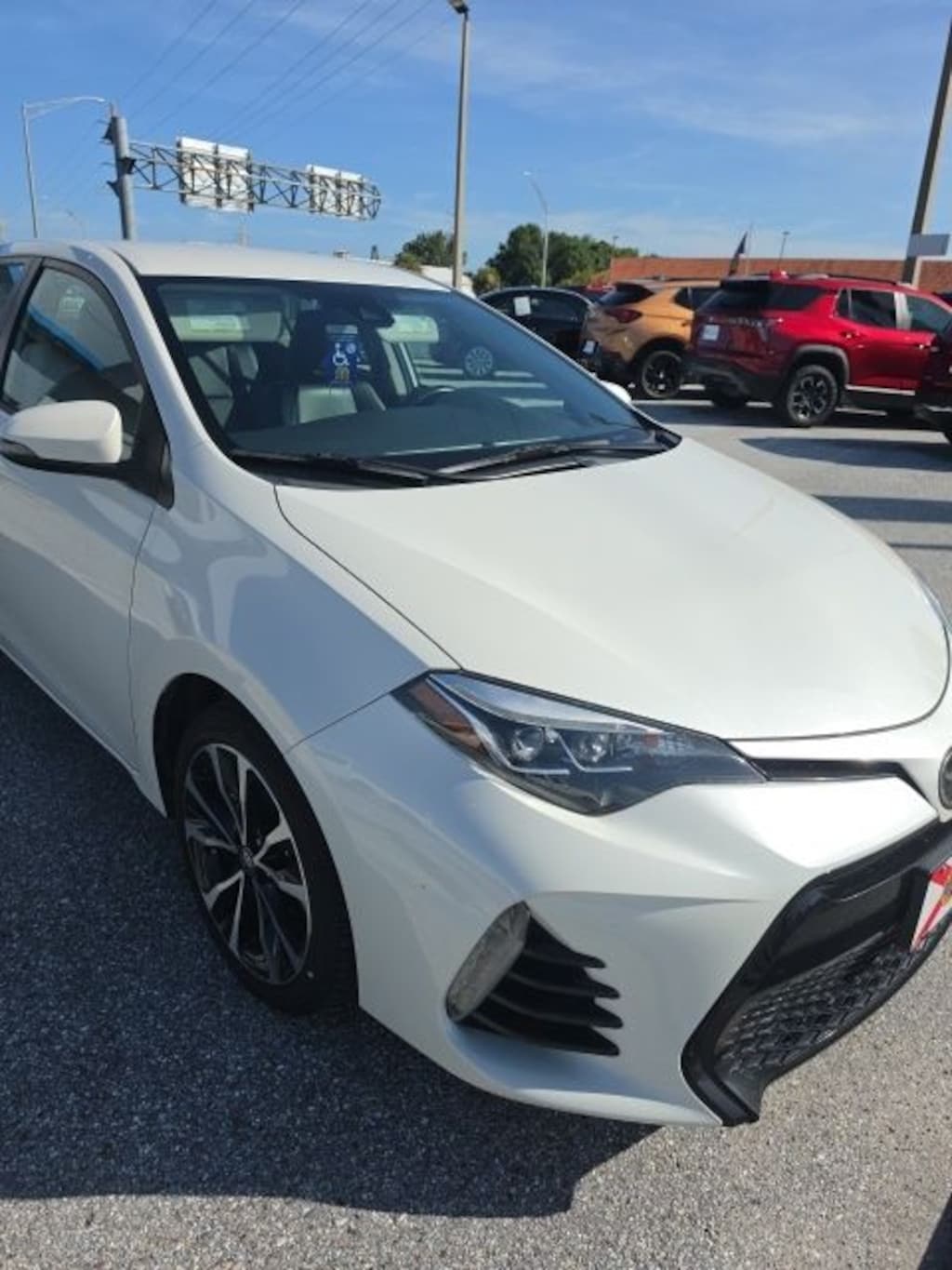 Used 2018 Toyota Corolla SE Sedan