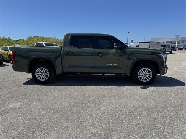 2022 Toyota Tundra SR5 CrewMax photo 2