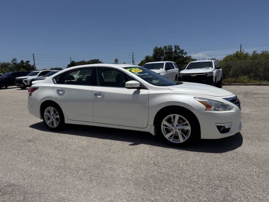 Used 2014 Nissan Altima 2.5 SL Sedan