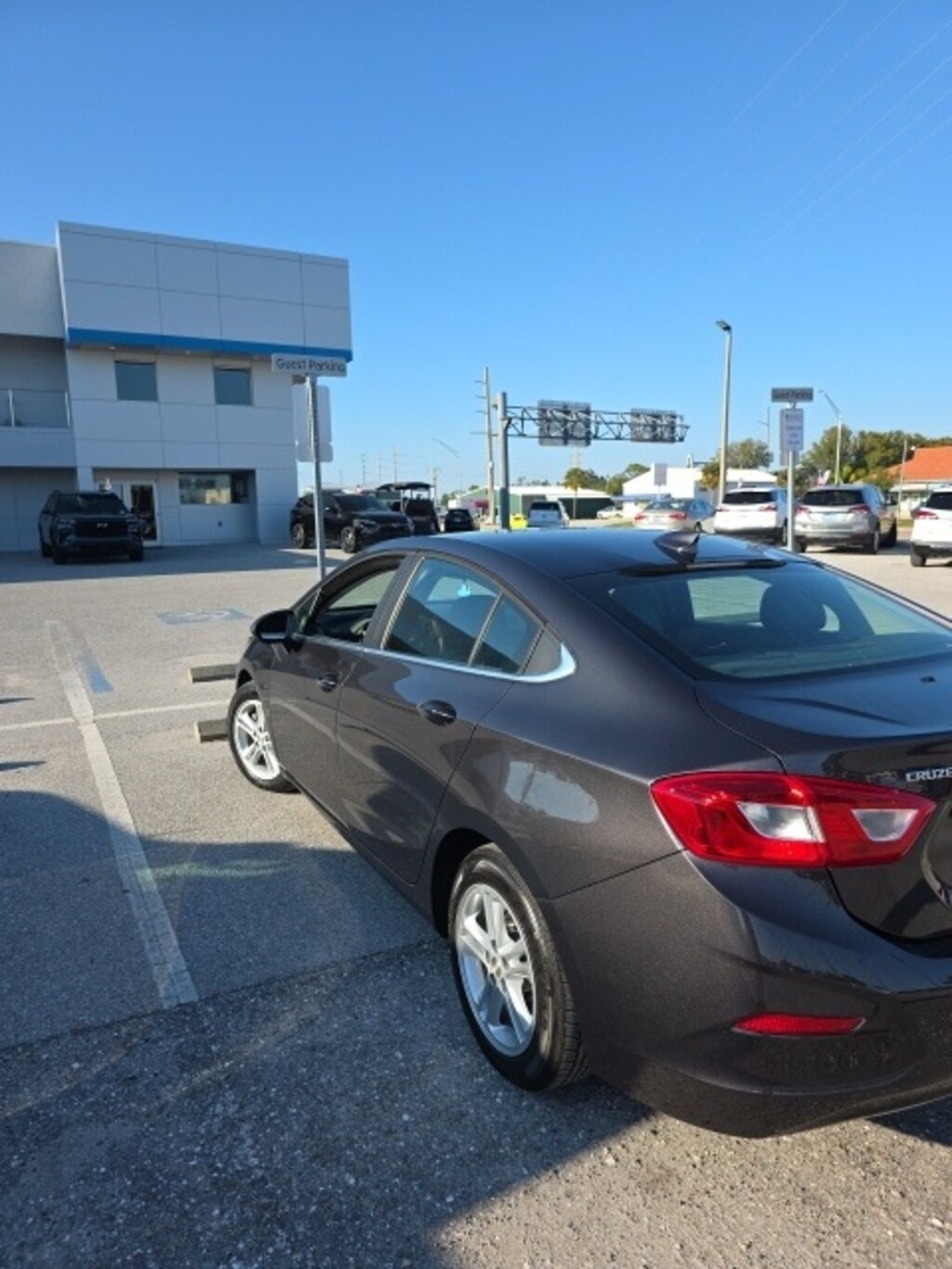 Used 2017 Chevrolet Cruze LT Auto Sedan