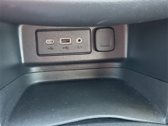 2019 Chevrolet Equinox photo 2