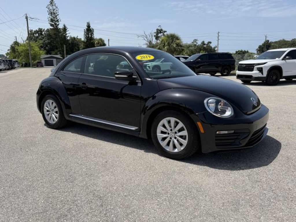 Used 2019 Volkswagen Beetle 2.0T Hatchback