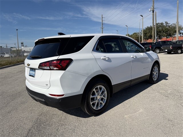 2024 Chevrolet Equinox LT photo 3