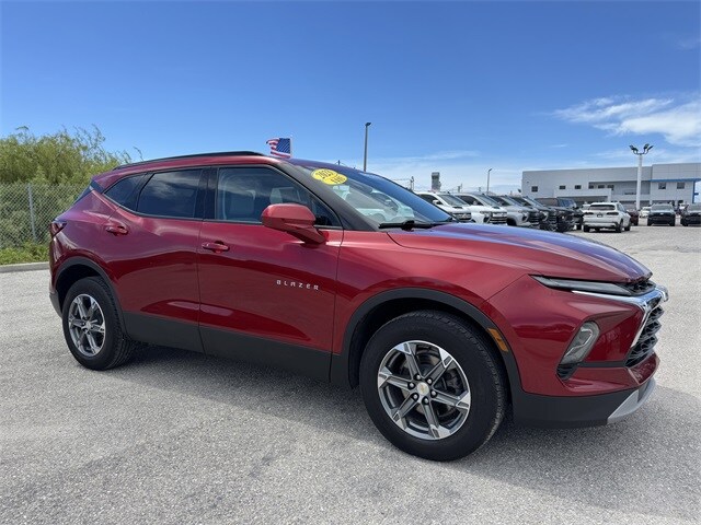 2023 Chevrolet Blazer 2LT photo 2