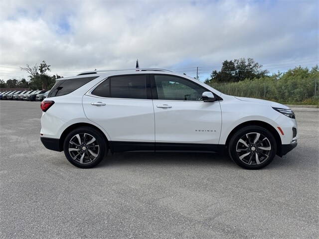 2024 Chevrolet Equinox Premier photo 2