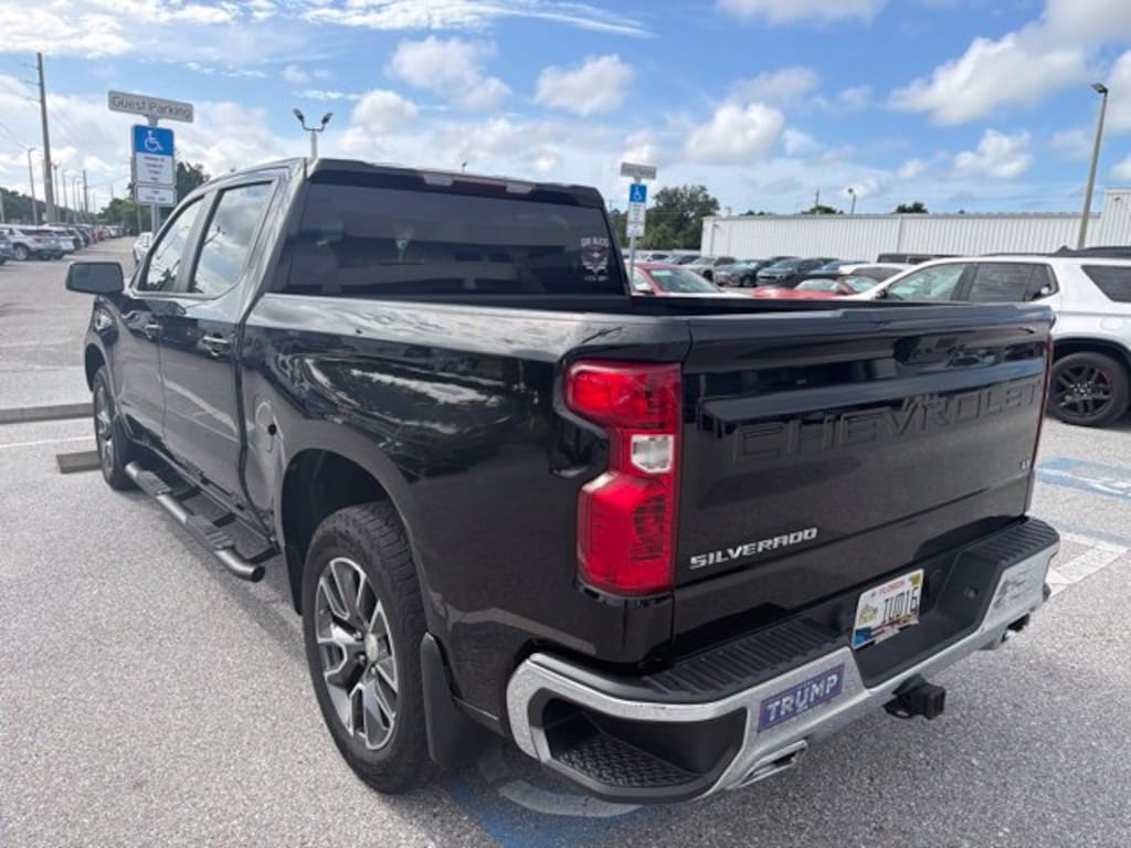 Used 2022 Chevrolet Silverado 1500 LT w/1LT Truck Crew Cab