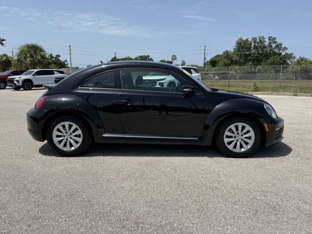 Used 2019 Volkswagen Beetle 2.0T Hatchback