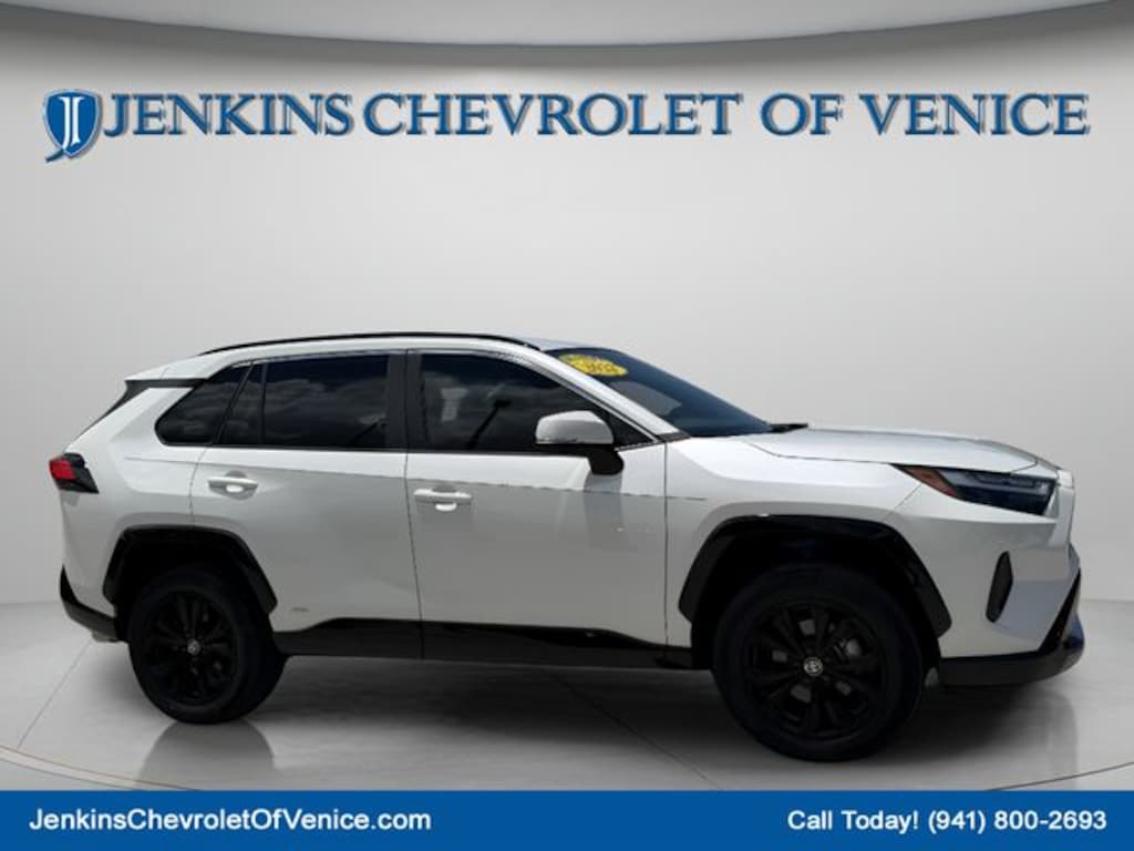 Used 2022 Toyota RAV4 Hybrid SE SUV