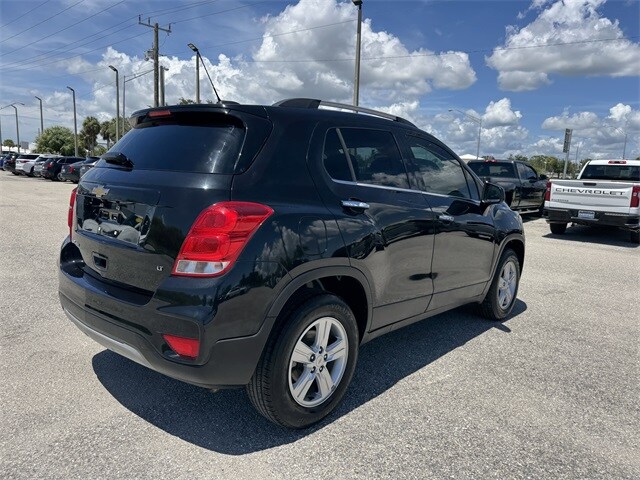 2019 Chevrolet Trax LT photo 3