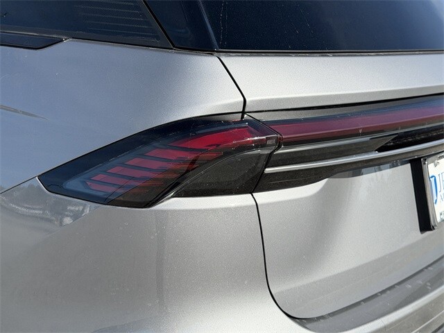 2024 Lincoln Nautilus Reserve photo 3