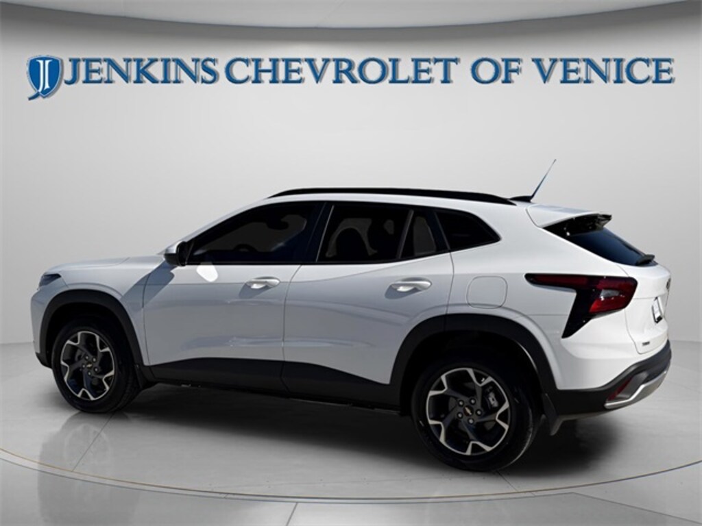 New 2026 Chevrolet Trax LT SUV