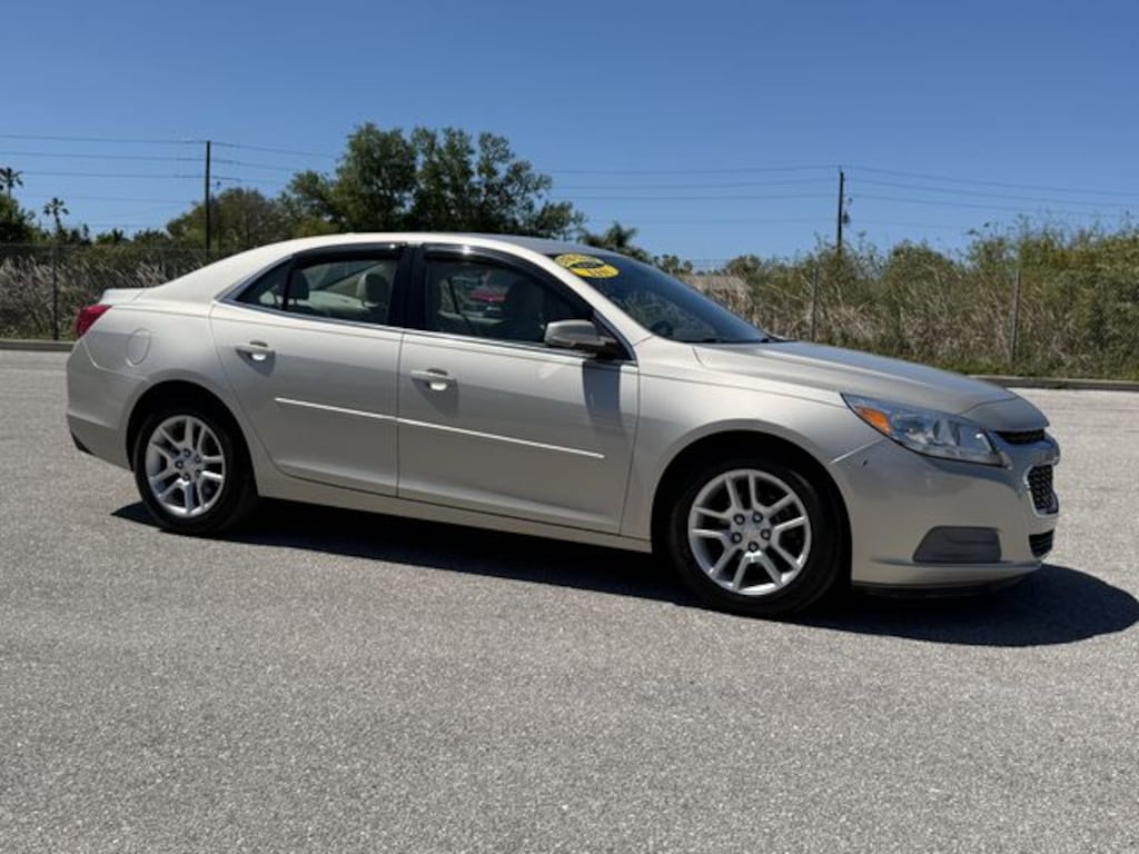 Used 2014 Chevrolet Malibu LT w/1LT Sedan
