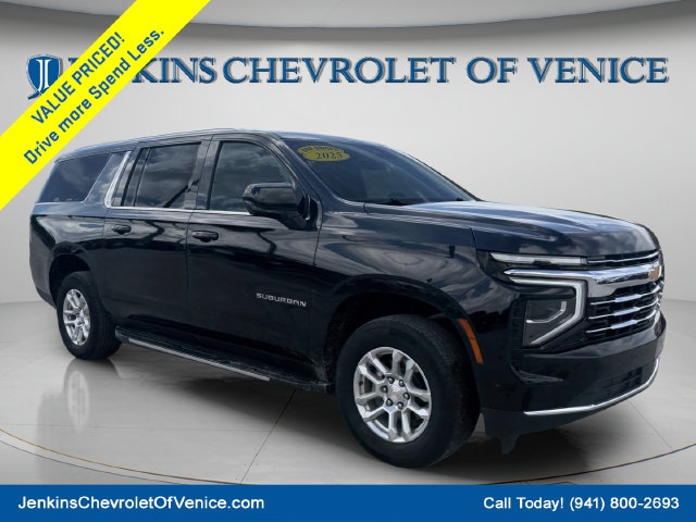 2025 Chevrolet Suburban LT