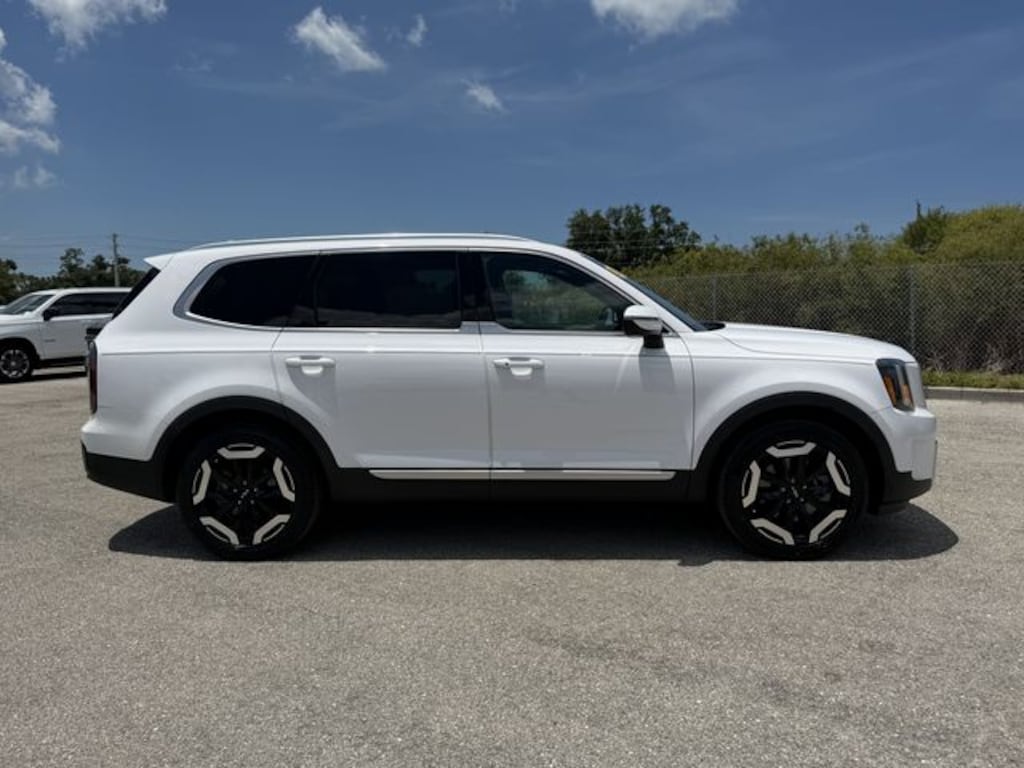 Used 2024 Kia Telluride EX SUV