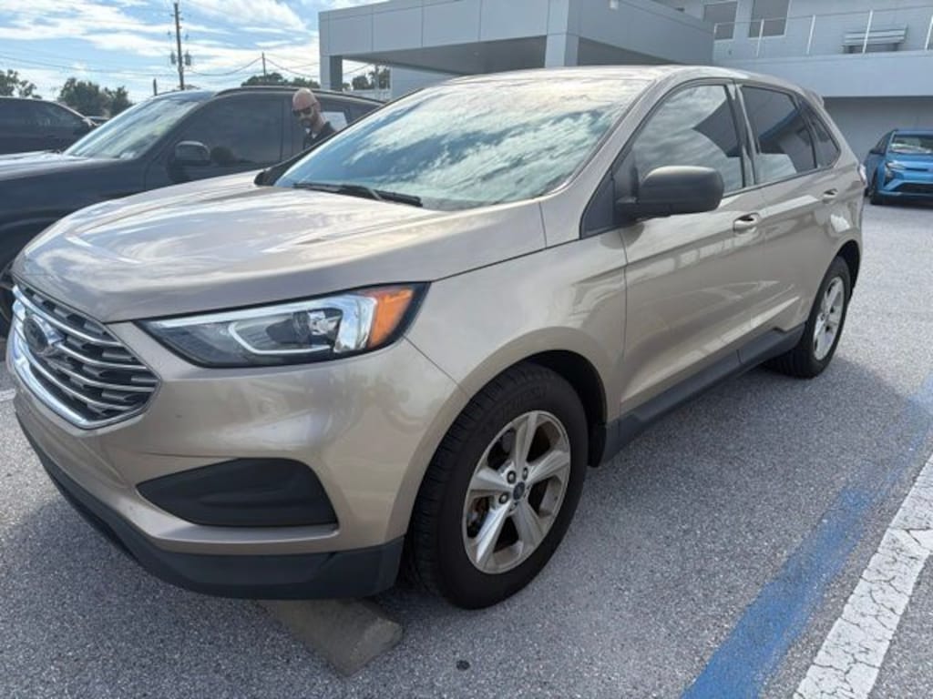 Used 2020 Ford Edge SE SUV