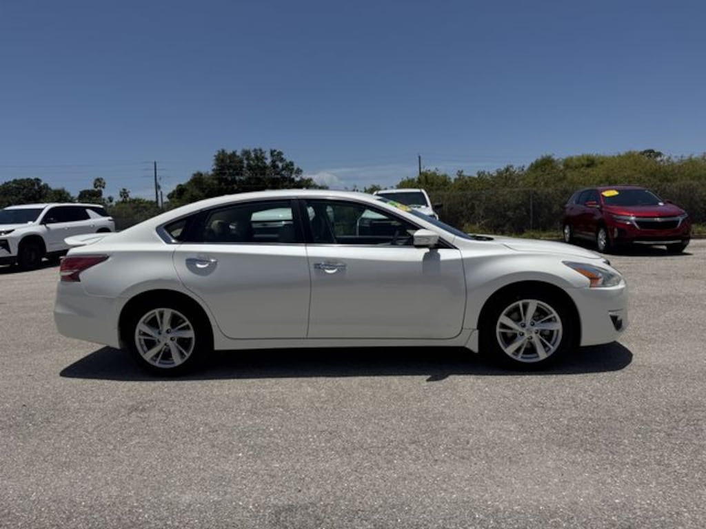 Used 2014 Nissan Altima 2.5 SL Sedan