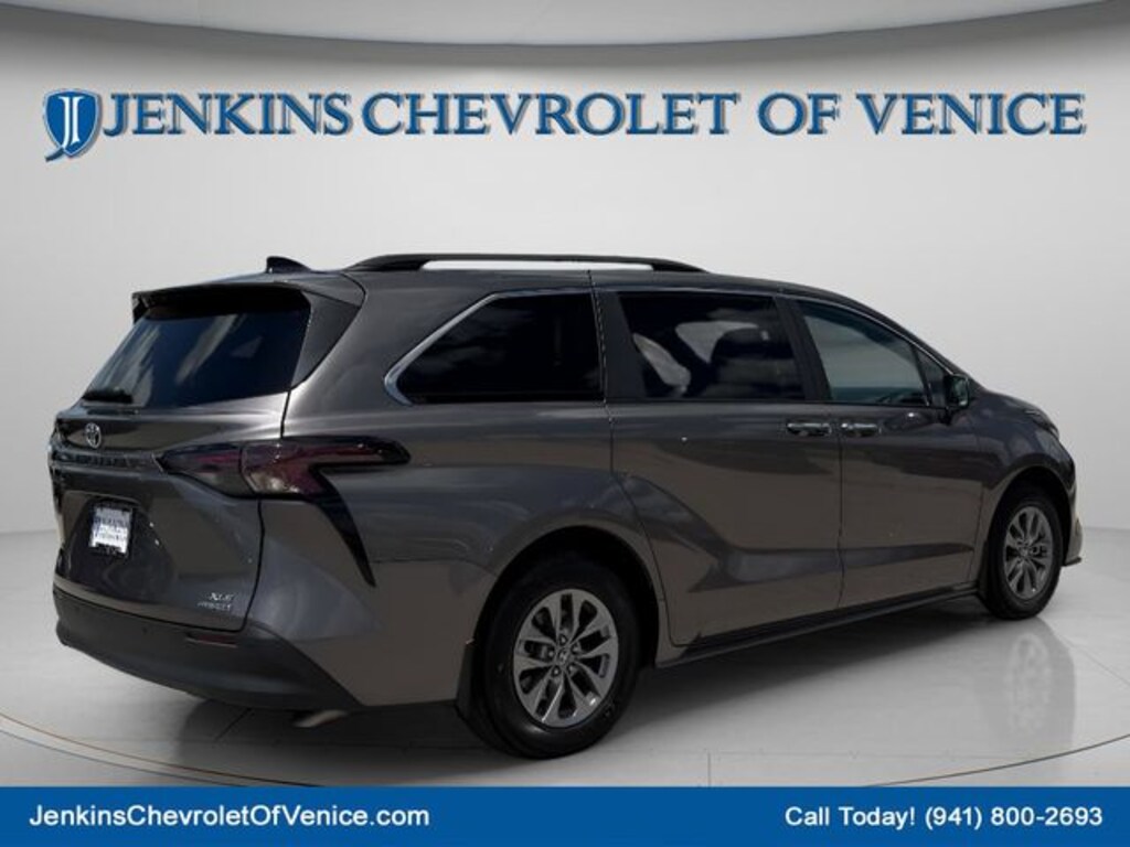 Used 2024 Toyota Sienna XLE 7 Passenger Van Passenger Van