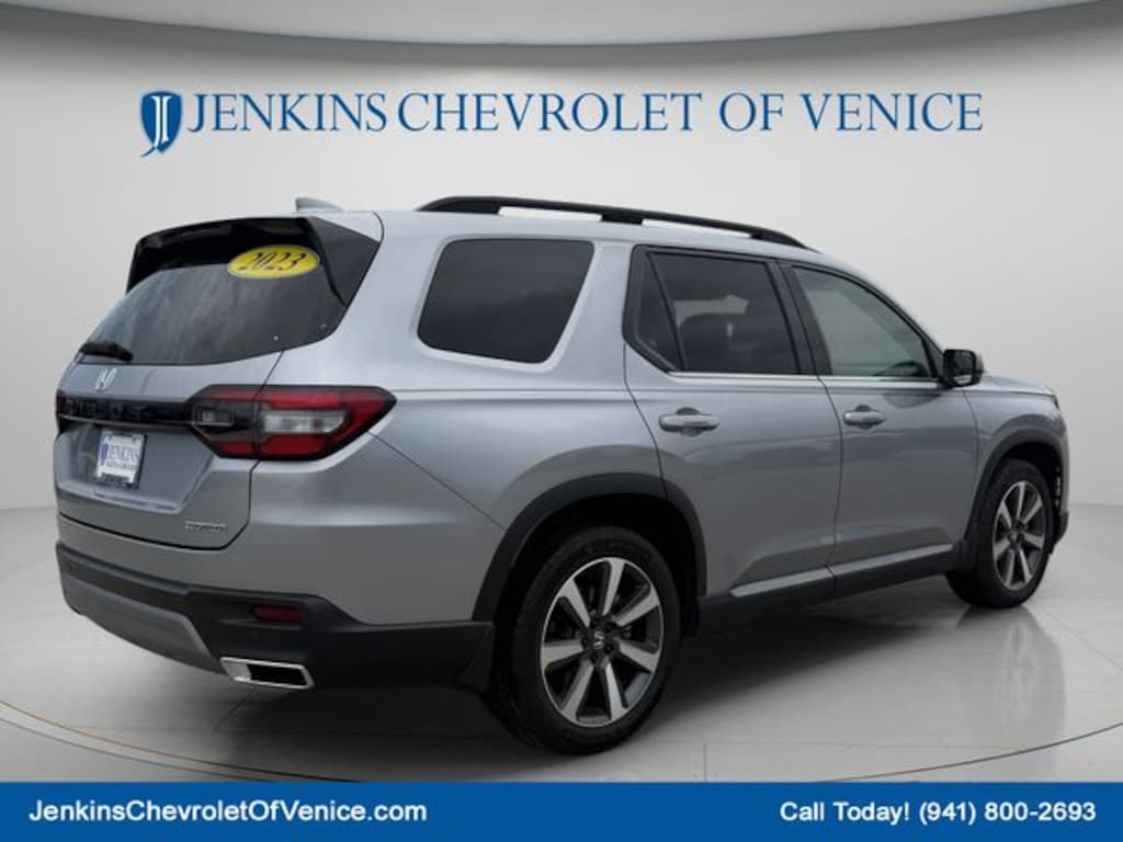 Used 2023 Honda Pilot Touring SUV
