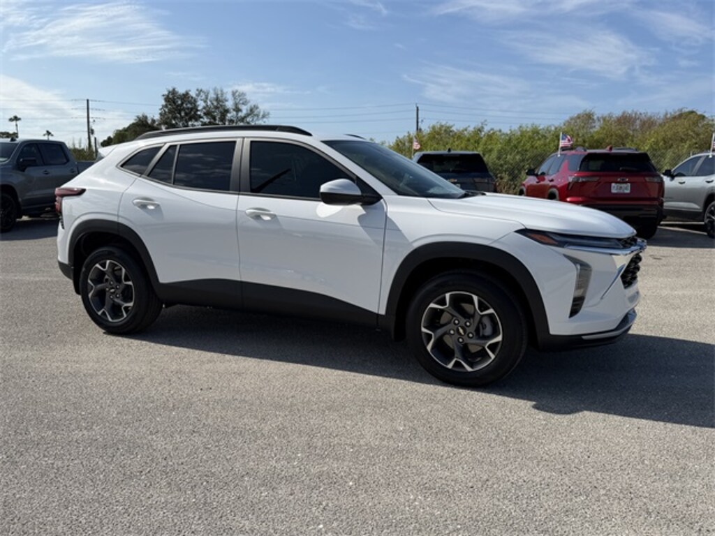 New 2026 Chevrolet Trax LT SUV