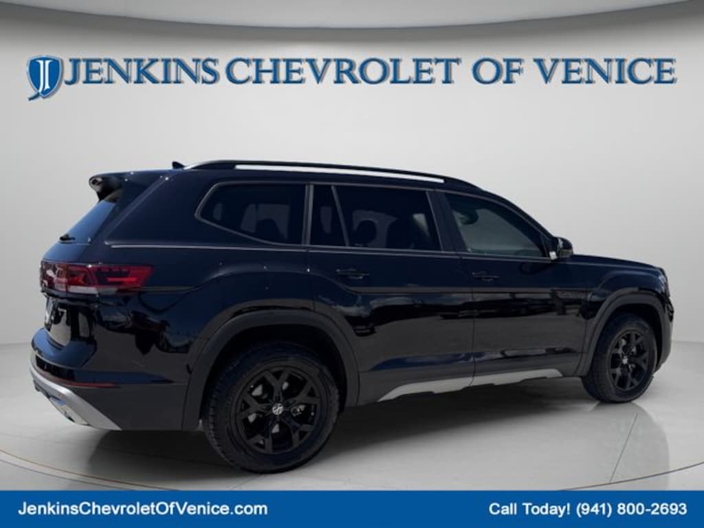 Used 2024 Volkswagen Atlas 2.0T Peak Edition SEL SUV