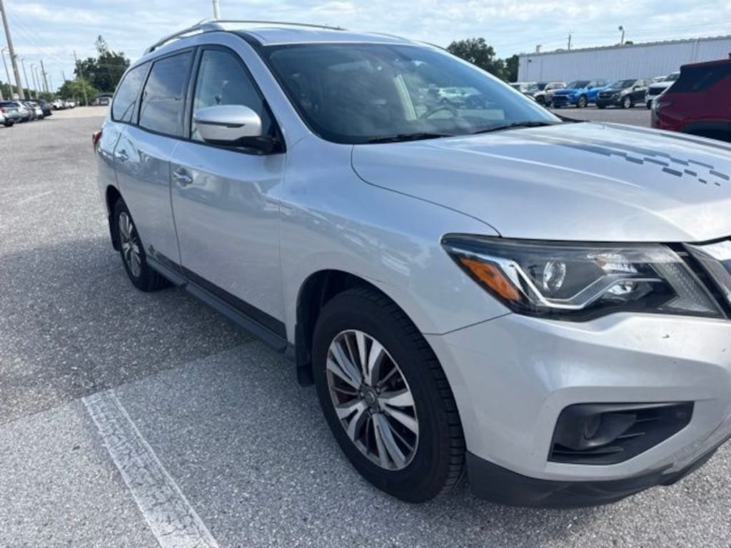 Used 2019 Nissan Pathfinder S SUV
