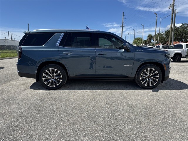 2025 Chevrolet Tahoe High Country photo 3