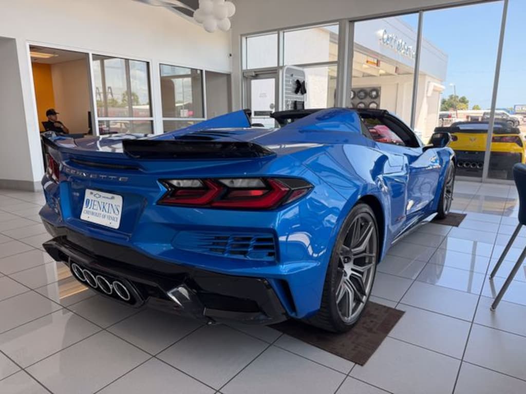 Used 2024 Chevrolet Corvette Stingray Z06 w/3LZ Convertible