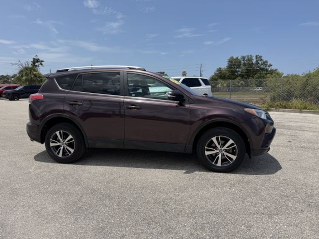 Used 2018 Toyota RAV4 XLE SUV