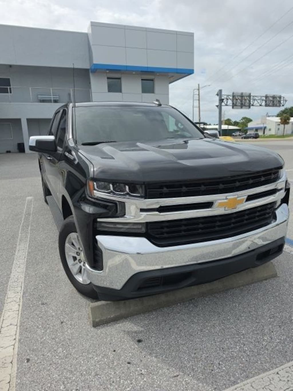 Used 2020 Chevrolet Silverado 1500 LT Truck Crew Cab