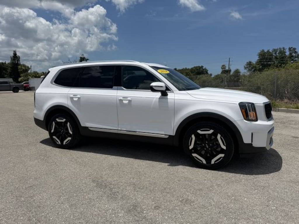 Used 2024 Kia Telluride EX SUV