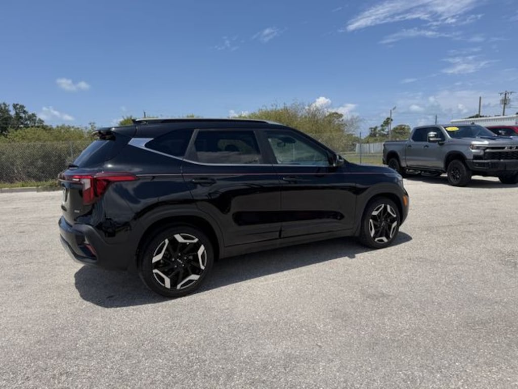 Used 2024 Kia Seltos SX SUV