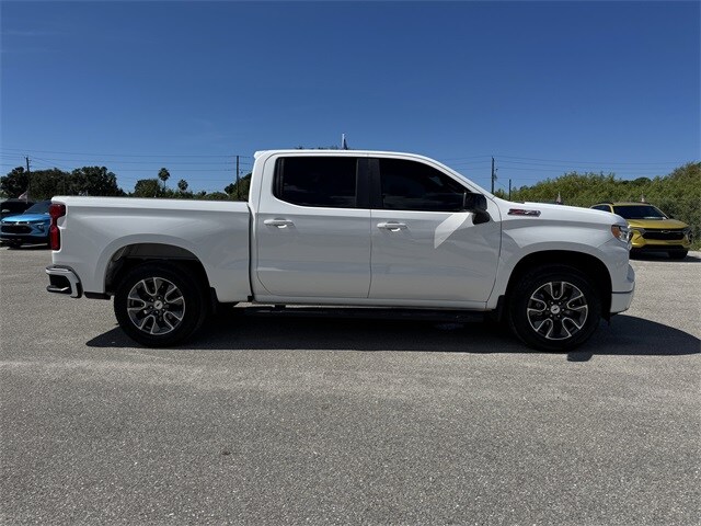 2022 Chevrolet Silverado 1500 RST photo 3