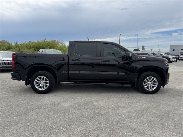 2022 Chevrolet Silverado 1500 RST photo 2
