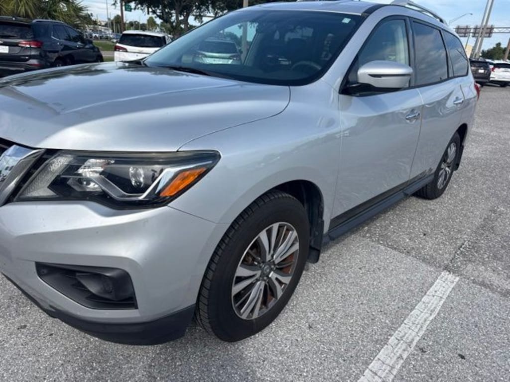 Used 2019 Nissan Pathfinder S SUV
