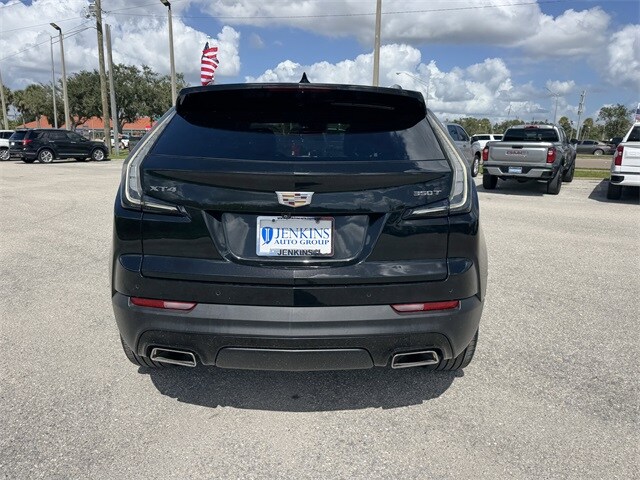 2020 Cadillac XT4 Sport photo 3