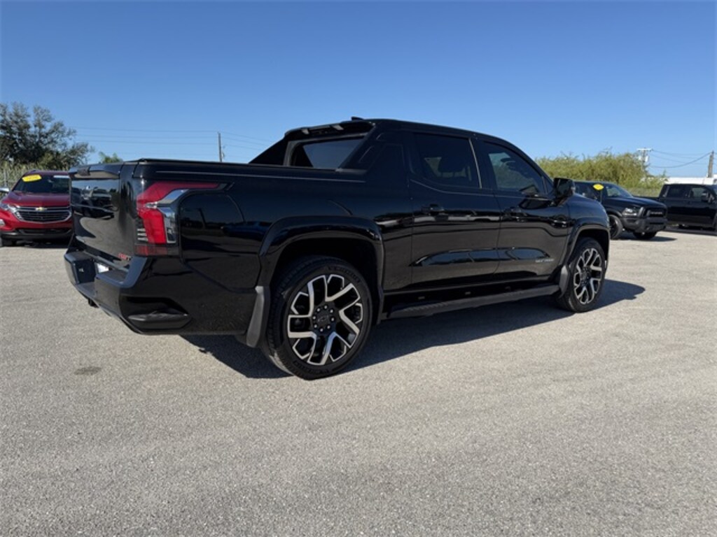 New 2024 Chevrolet Silverado EV RST Truck Crew Cab