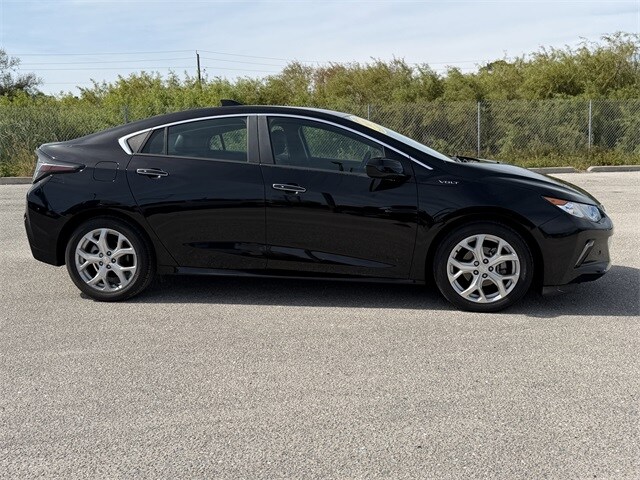 2019 Chevrolet Volt Premier photo 2