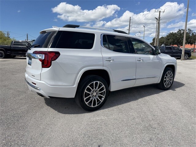 2023 Gmc Acadia Denali photo 3