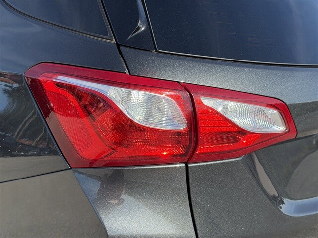 2019 Chevrolet Equinox photo 3