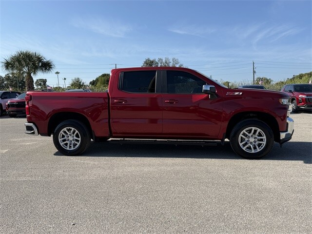 2020 Chevrolet Silverado 1500 LT photo 2