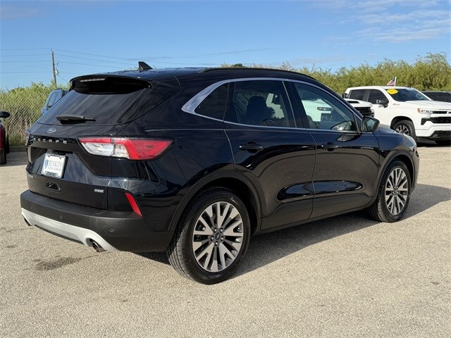 2021 Ford Escape Titanium Hybrid photo 3