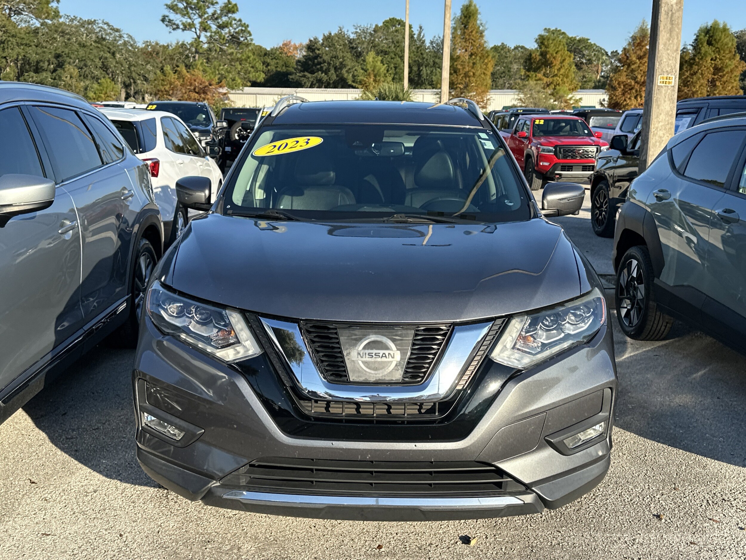2017 Nissan Rogue SL photo 2