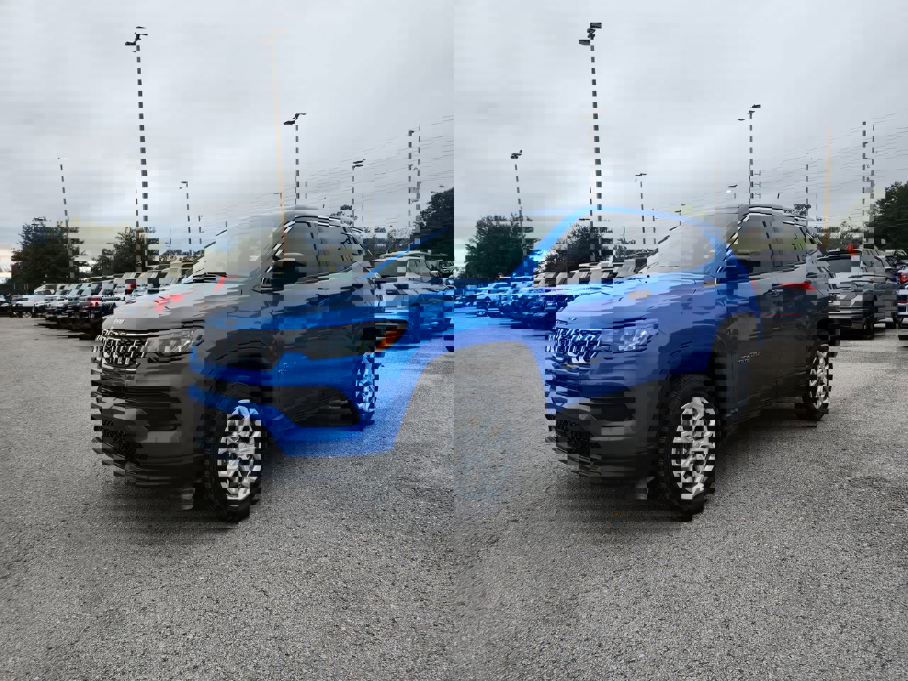 2024 Jeep Compass Sport photo 2