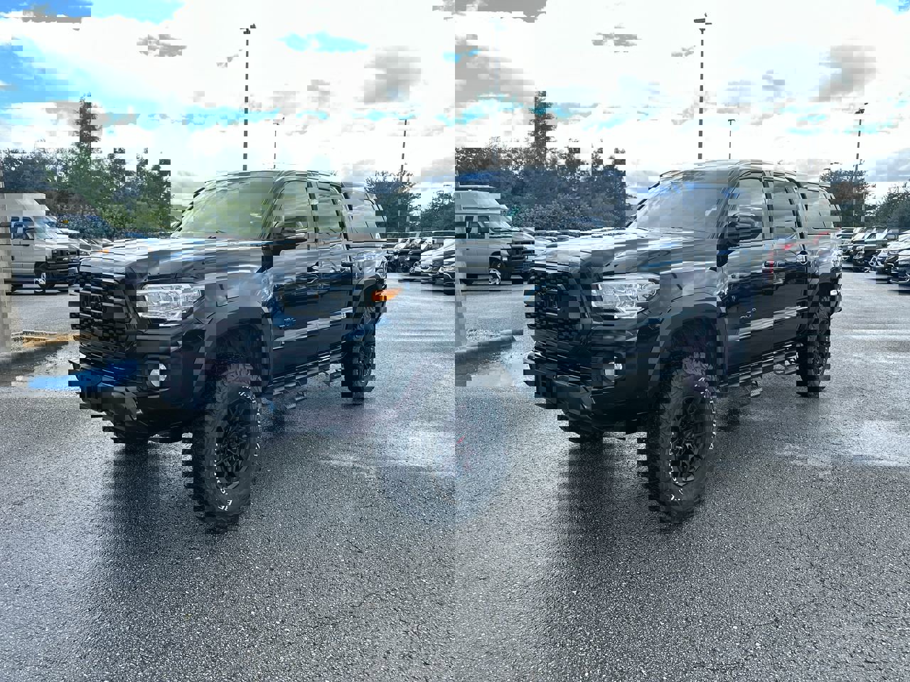 2021 Toyota Tacoma SR5 V6 photo 2